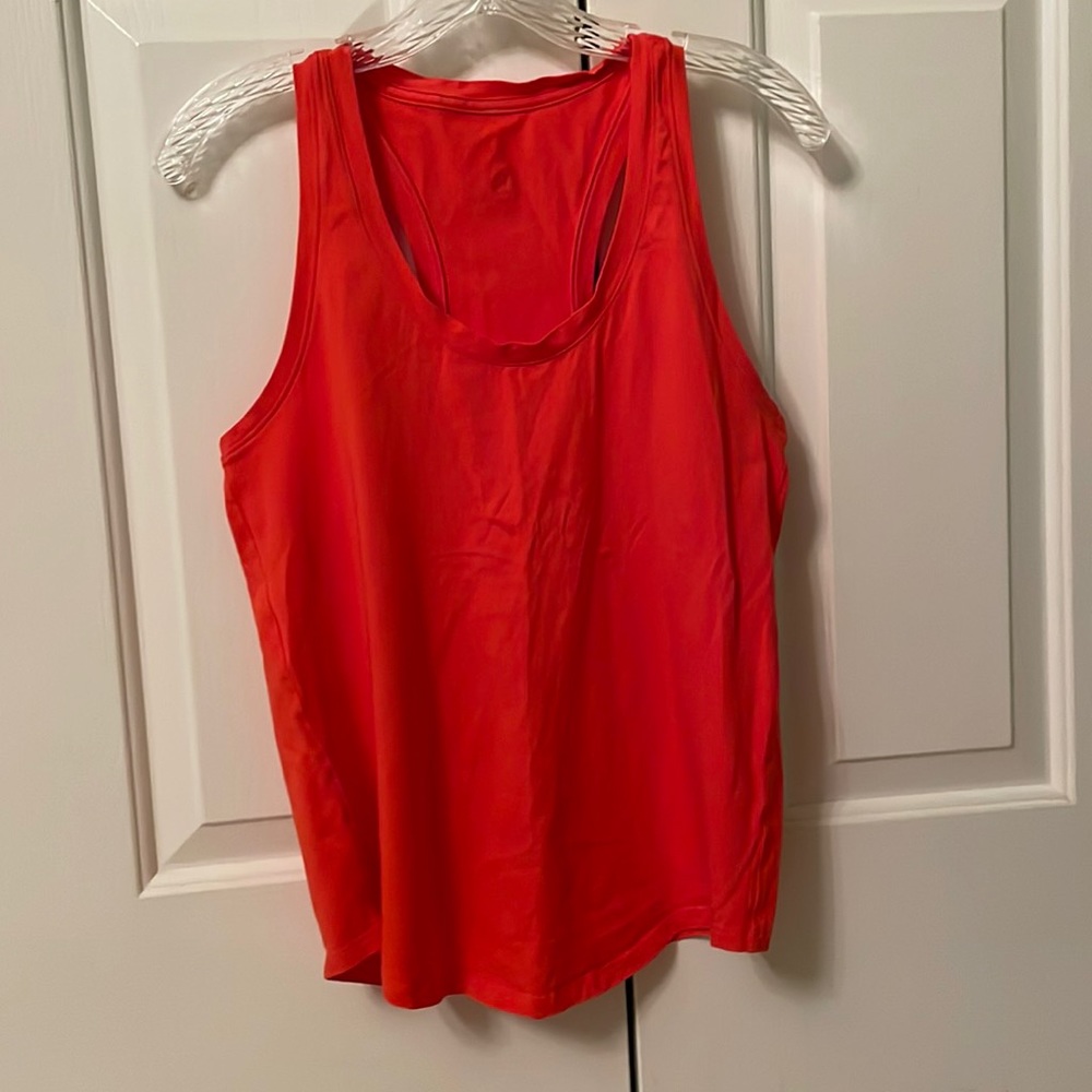 Lululemon size 6 tank